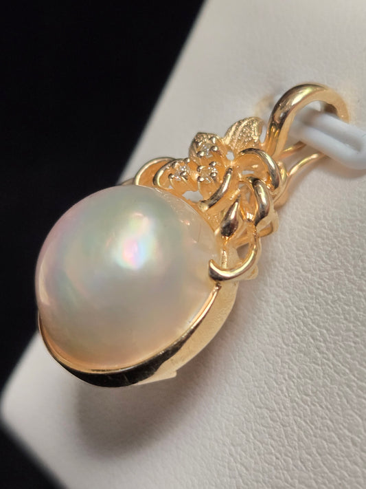 14K Gold Pendant Round Pearl 5.1g