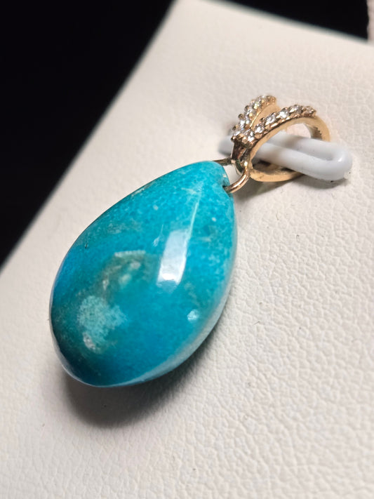 14K Gold Pendant 12ct Teardrop-Shaped Turquoise 2.7g