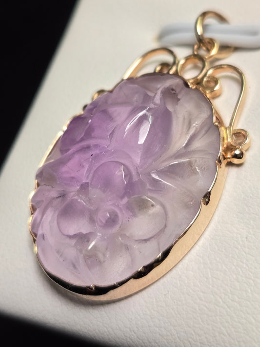 14K Gold Pendant Oval Floral Engraved Amethyst 5.6g