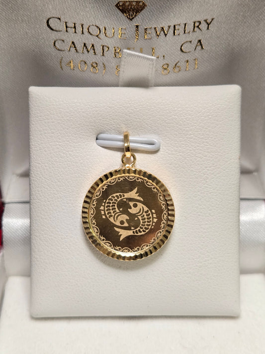 18K Gold Pisces Pendant 3.3g