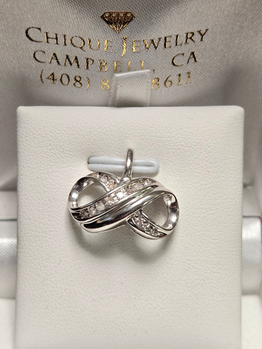 10K White Gold Pendant 0.15ct Round Diamonds 3g