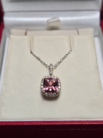 14K Gold Filigree Pendant 2ct Cushion-Cut Garnet 1.9g