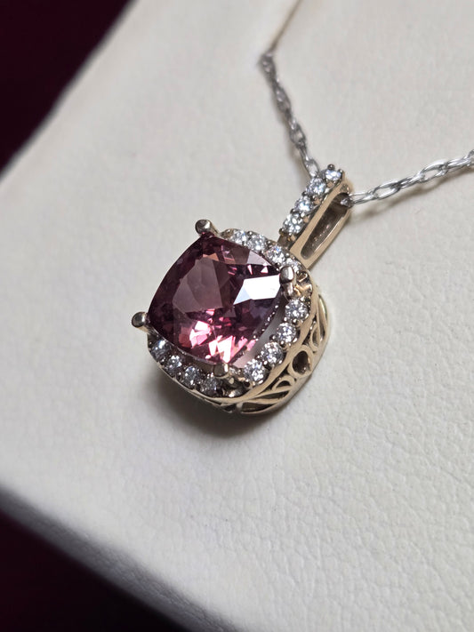 14K Gold Filigree Pendant 2ct Cushion Garnet 1.9g