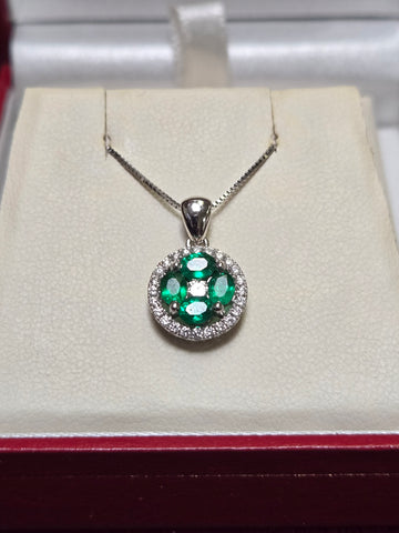 18K White Gold Pendant 1ct Oval-Cut Emerald 1.6g