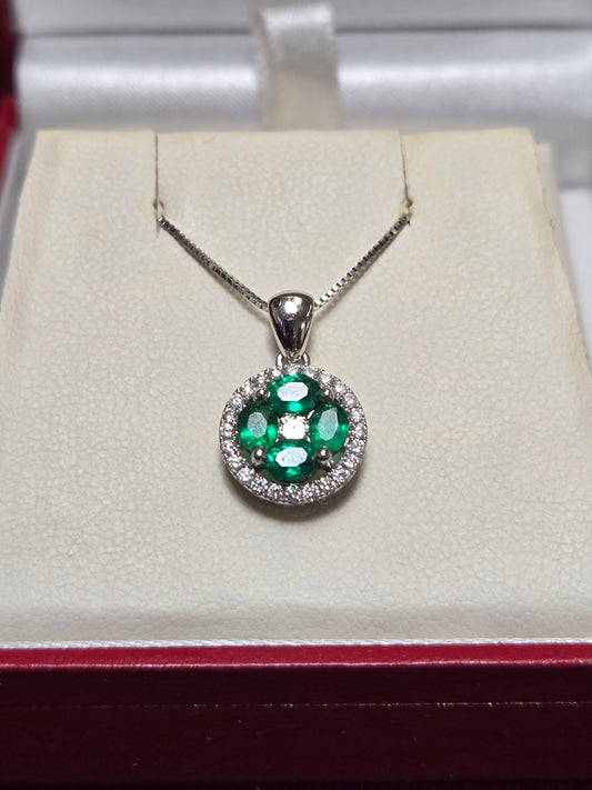 18K White Gold Pendant 1ct Oval Emeralds 1.6g