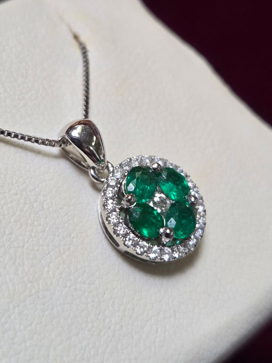 18K White Gold Pendant 1ct Oval Emeralds 1.6g