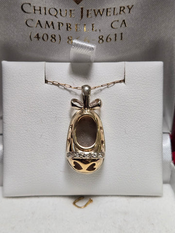 14K Gold Shoe Pendant 0.03ct Round-Cut Diamond 4.2g