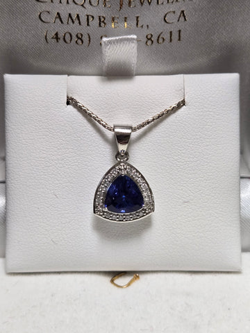 950 Platinum Pendant 2ct Trillion-Cut Tanzanite 3.6g