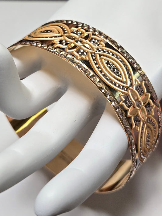 18K Gold Bangle Bracelet 24.9g