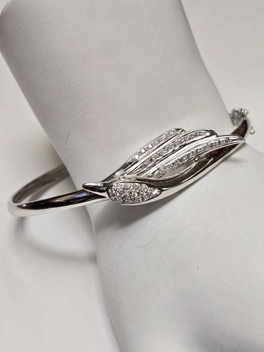 18K White Gold Swan Bangle Bracelet 0.78ct Round Diamonds 18.8g
