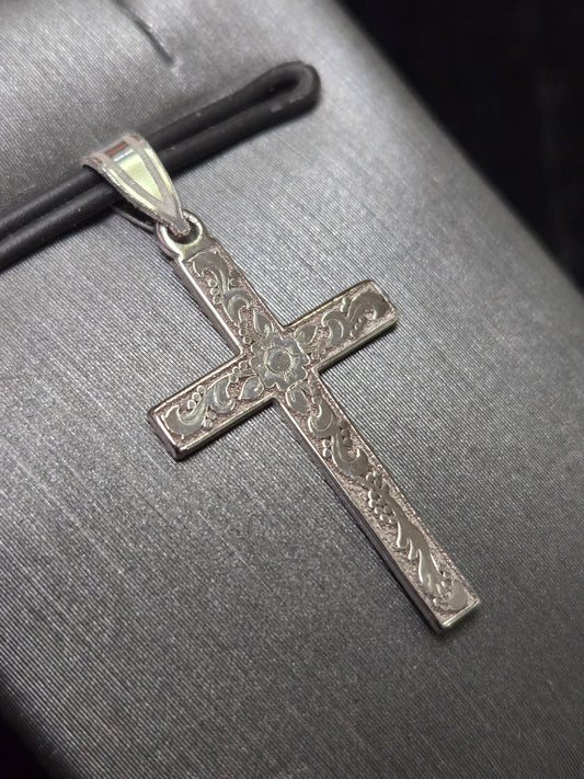 14K White Gold Cross Pendant 0.8g