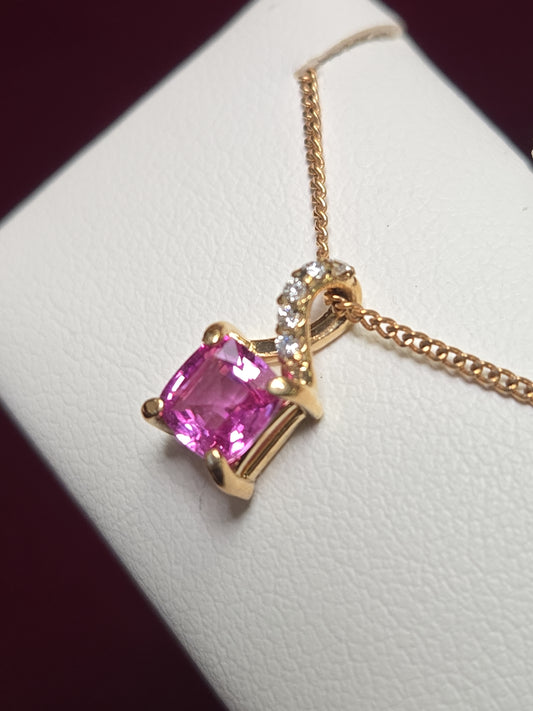 14K Gold Pendant 0.67ct Emerald-Cut Pink Sapphire 0.7g