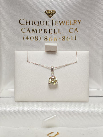 14K White Gold Pendant 0.34ct Round Diamond 0.5g