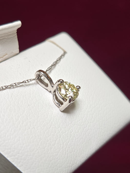 14K White Gold Pendant 0.34ct Round Diamond 0.5g