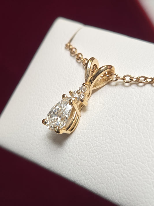 14K Gold Pendant 0.4ct Pear-Shaped Diamond 0.6g