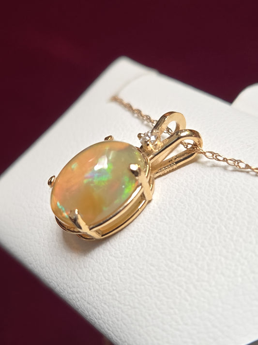 14K Gold Pendant 1.2ct Oval Opal 1g