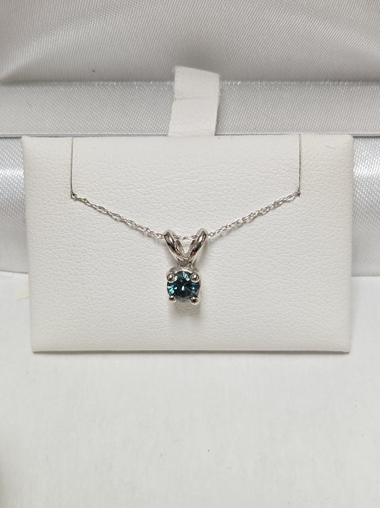 14K White Gold Pendant 0.2ct Round Treated blue Diamond 0.5g