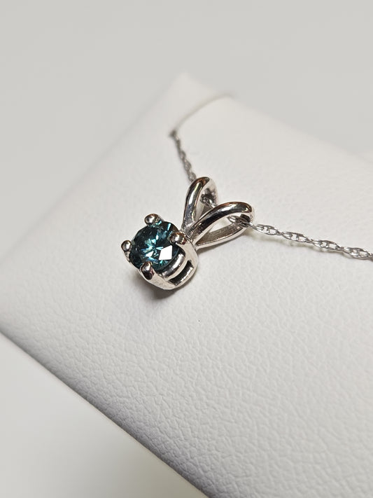 14K White Gold Pendant 0.2ct Round Treated blue Diamond 0.5g