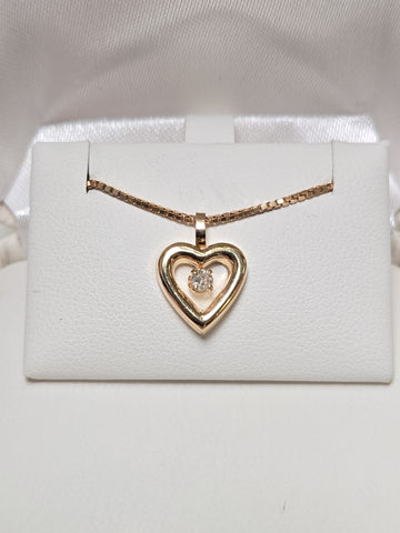 14K Gold Heart Pendant 0.05ct Round Diamond 0.4g