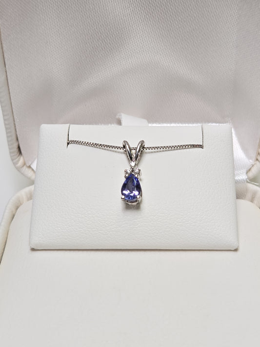 14K White Gold Pendant Pear-Shaped Tanzanite 0.6g