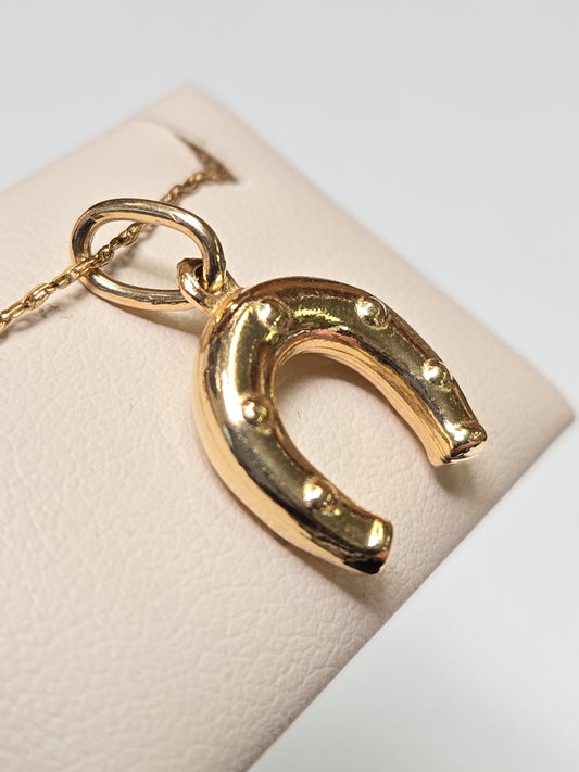 18K Gold Horseshoe Pendant 1.1g