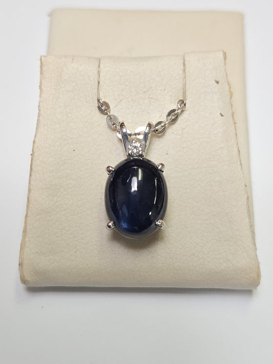 14K White Gold Pendant 5.2ct Oval blue Sapphire 1.7g