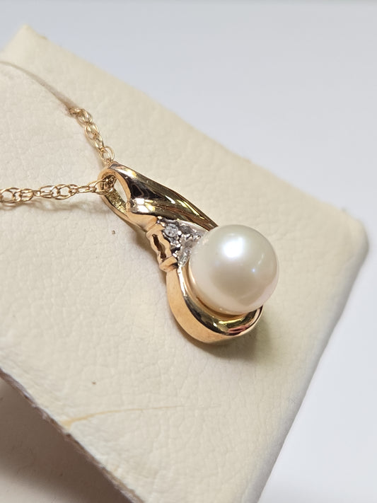 10K Gold Pendant Round Pearl 1g