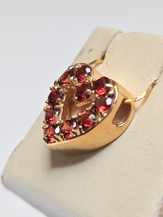 14K Gold Heart Pendant 1ct Round Garnets 2.3g