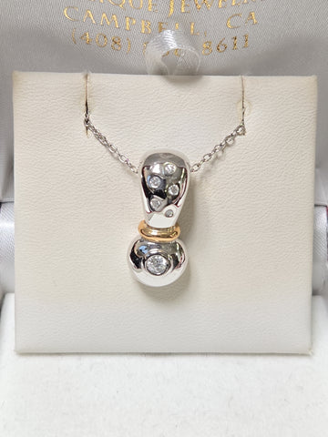 14K white gold pendant with a 0.17ct round diamond, featuring elegant design by Chique Jewelry.