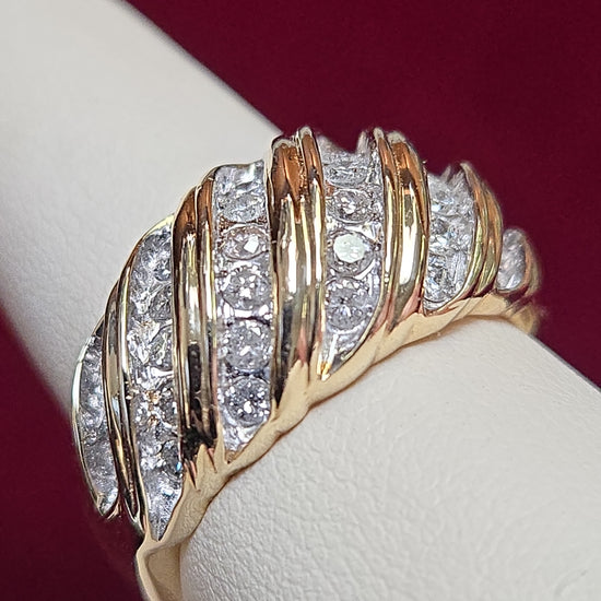 10K gold ring featuring 0.85ct round diamonds, crafted by Chique Jewelry, with a weight of 6.3 grams.
