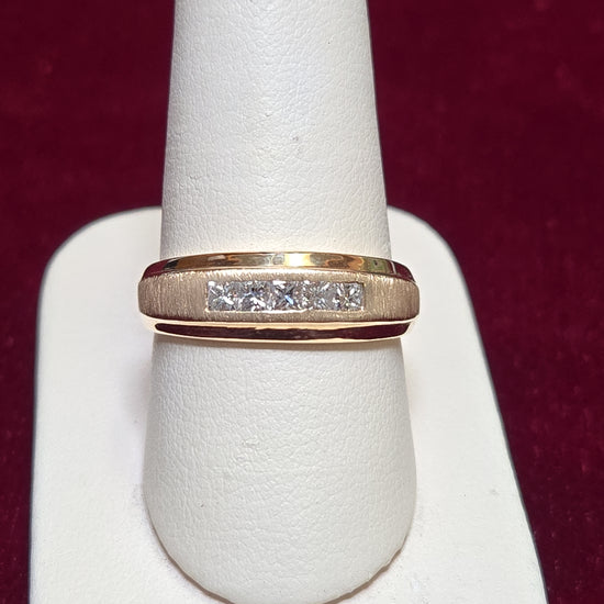 14K gold ring with 0.5ct princess-cut diamond, elegant jewelry piece from Chique Jewelry, showcasing the sparkling gemstone.