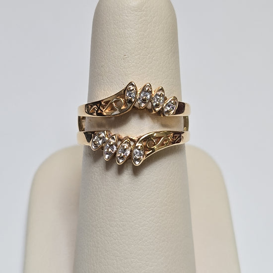 14K gold wedding ring with 0.08ct round diamonds from Chique Jewelry, featuring a sleek design and 4.6g weight.