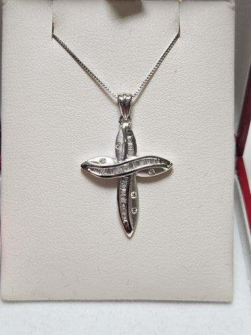 14K white gold cross pendant with 0.35ct baguette diamonds, weighing 2.5g, by Chique Jewelry, displayed on a plain background.