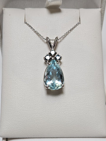 14K white gold pendant featuring a 4.77ct pear-shaped aquamarine gemstone, weight 3.4g, from Chique Jewelry.