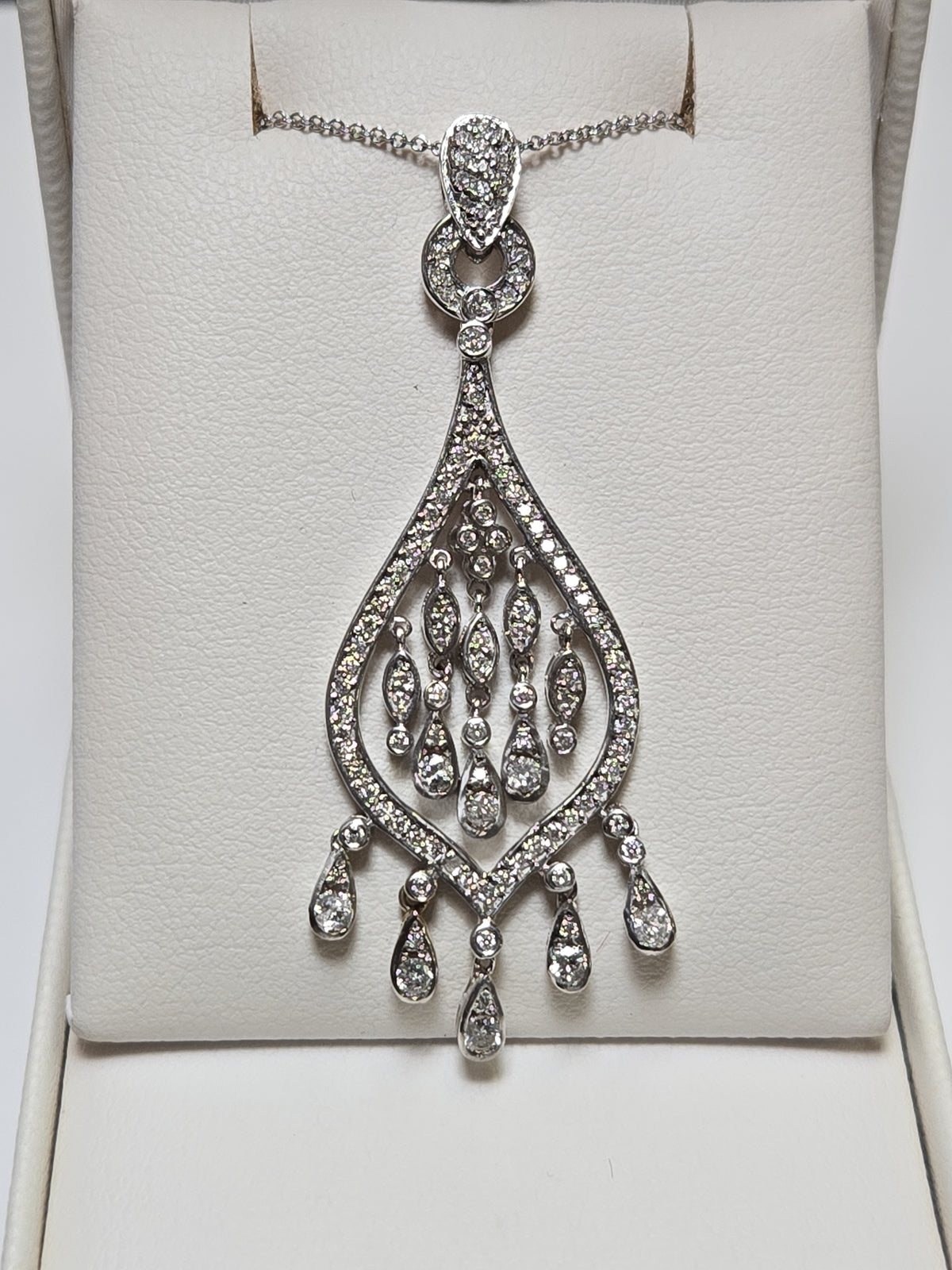 18K white gold pendant with 1.2ct round diamonds from Chique Jewelry, showcasing a sparkling, elegant jewelry piece.