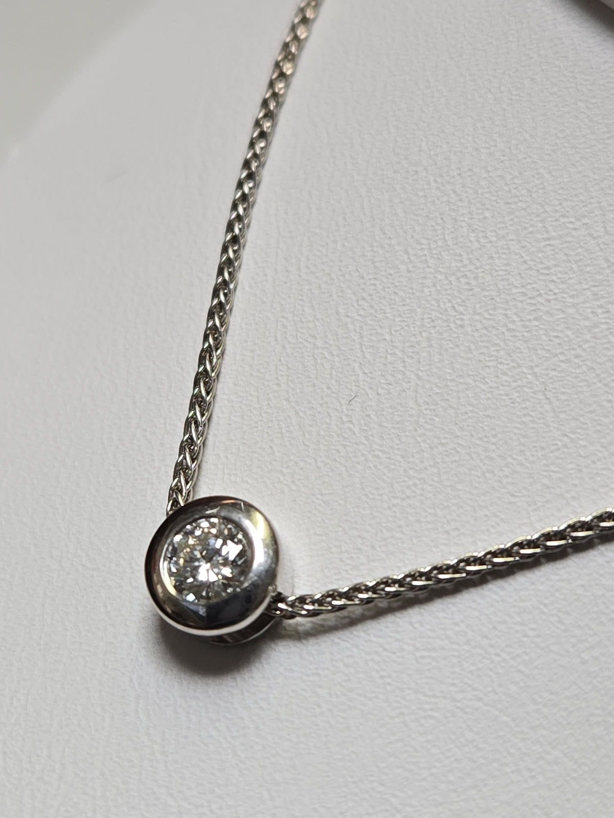 14K white gold spiga chain necklace with 0.25ct round diamond pendant, 18-inch length, by Chique Jewelry.