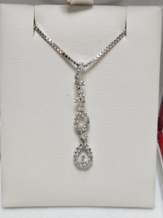 18K white gold pendant featuring a 0.41ct round diamond, crafted by Chique Jewelry, with a delicate and elegant design.