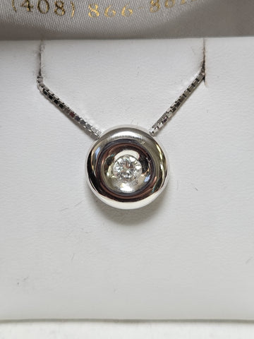 18K white gold pendant with a 0.25ct round diamond, showcasing elegant jewelry design with sparkling gemstone accents.