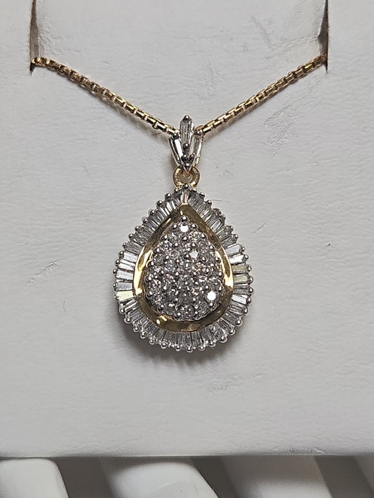 14K multi-tone gold cluster pendant with 1.5ct round diamonds, weighing 5.2g, by Chique Jewelry.