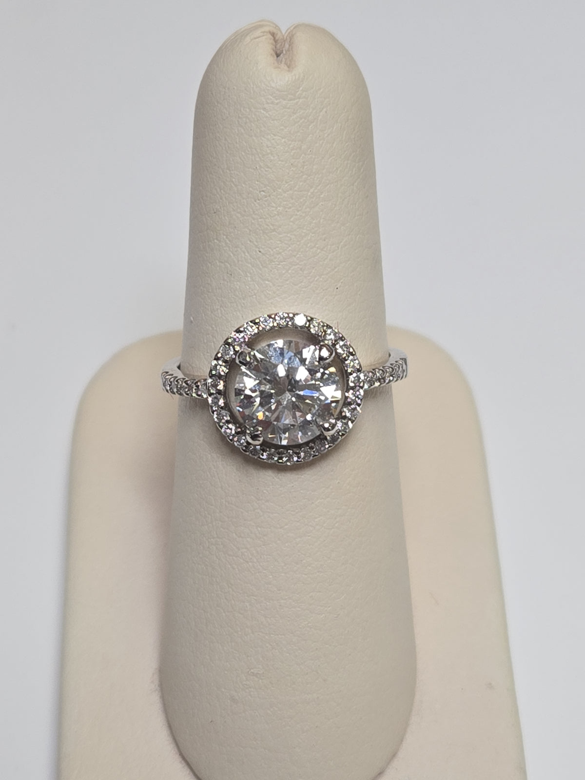 18K white gold ring featuring a 2.07ct round lab-created diamond, elegant jewelry piece with sparkling gemstone.