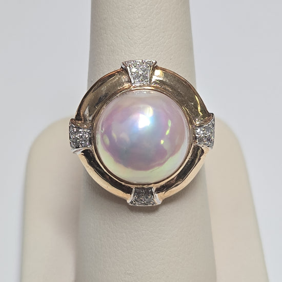 14K gold ring featuring a round Mabe pearl, weighing 7.6 grams, from Chique Jewelry.