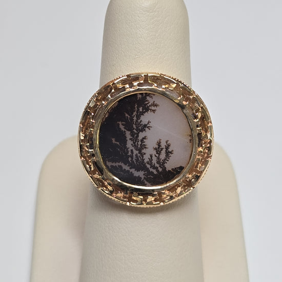 14K gold filigree ring featuring round agate gemstone, crafted by Chique Jewelry with intricate metalwork design.