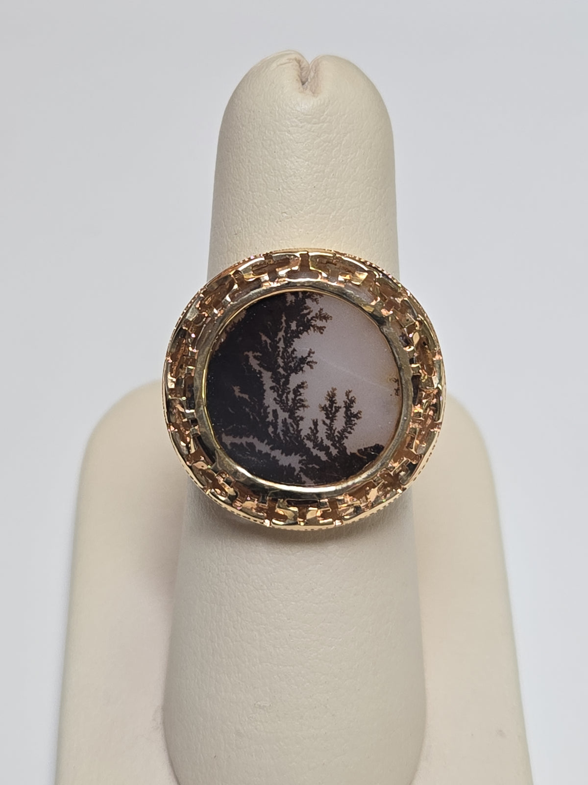 14K gold filigree ring featuring round agate gemstone, crafted by Chique Jewelry with intricate metalwork design.