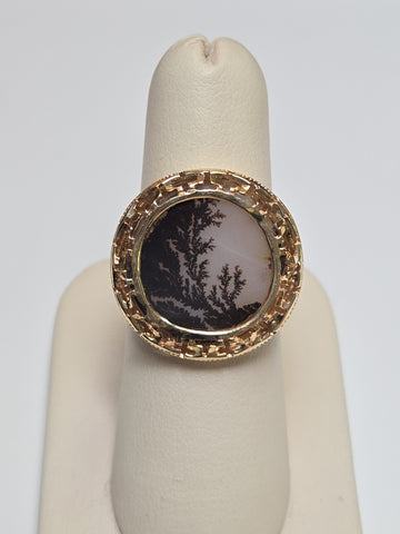 14K gold filigree ring featuring round agate gemstone, crafted by Chique Jewelry with intricate metalwork design.