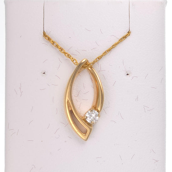 14k gold free form pendant featuring a 0.15 ct round H-VS2 diamond, crafted by Chique Jewelry, with a weight of 2.3 grams.